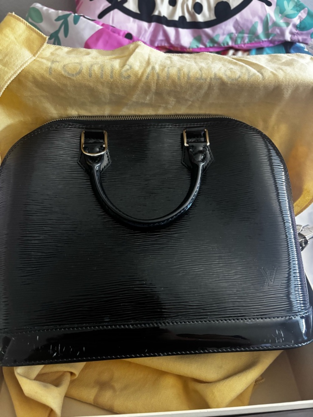 Louis Vuitton black Alma Pm - Picture 2 of 11